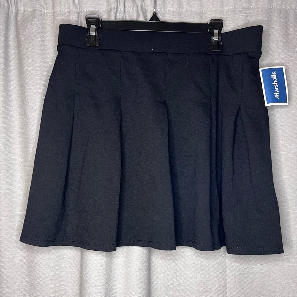 eyeshadow black mini skirt size M